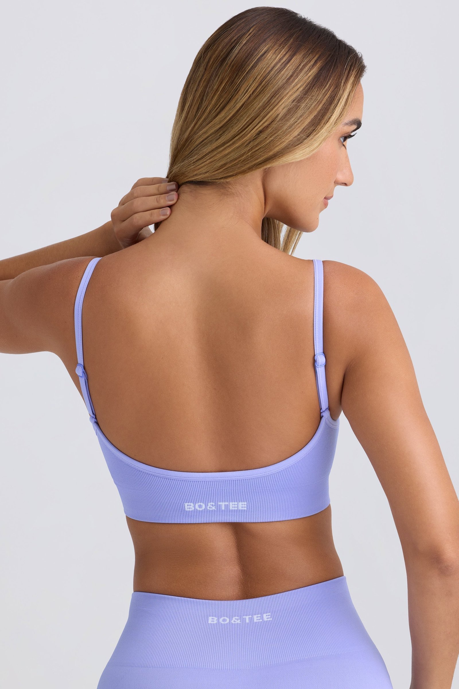 Super Sculpt Seamless Scoop-Back Sports Bra in Periwinkle - Image 3